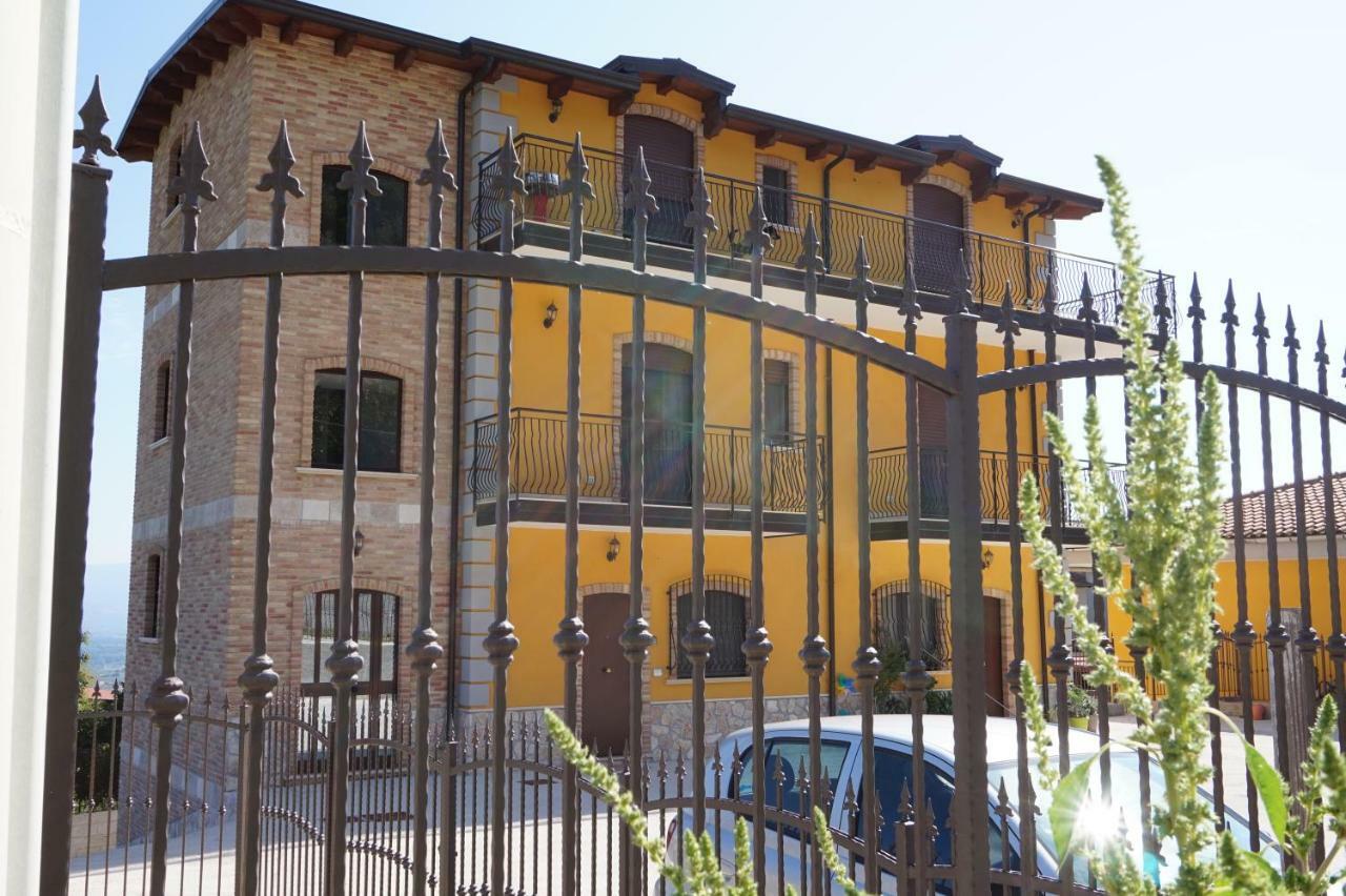 A Casa Di Laura B&B Apartments Campagna Exterior foto